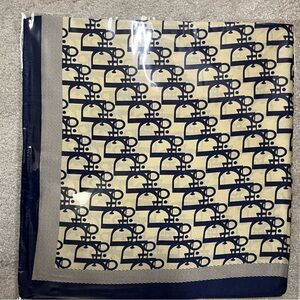 NEW black and Cream Patterned Scarf